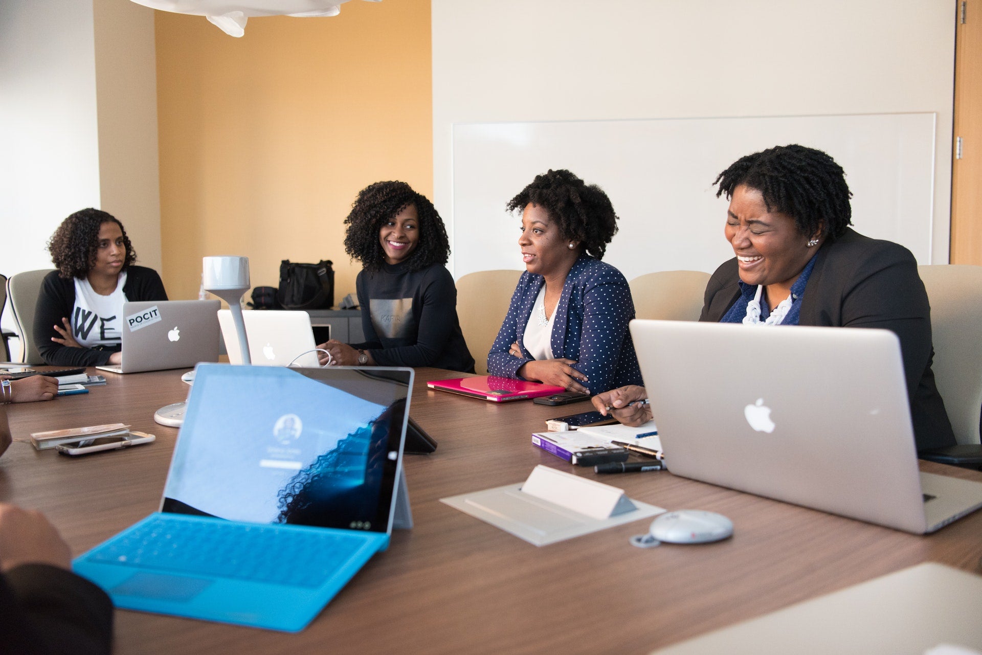 THE POWER OF SYNERGY: WHY JOINING A MASTERMIND GROUP WILL HELP YOU TO ACHIEVE YOUR GOALS FASTER